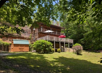 Knotty Pines Cabin